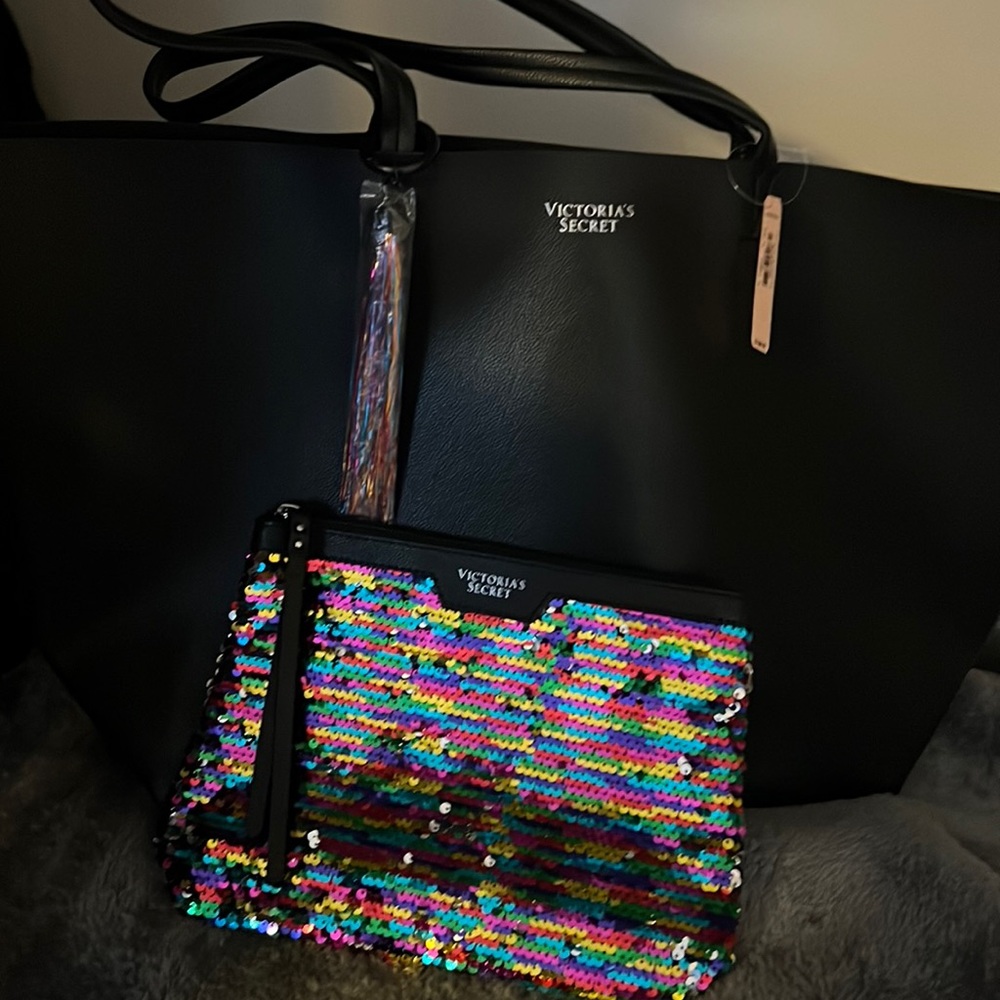 NWT Oversized Victoria’s Secret Faux Leather Tote and Insert